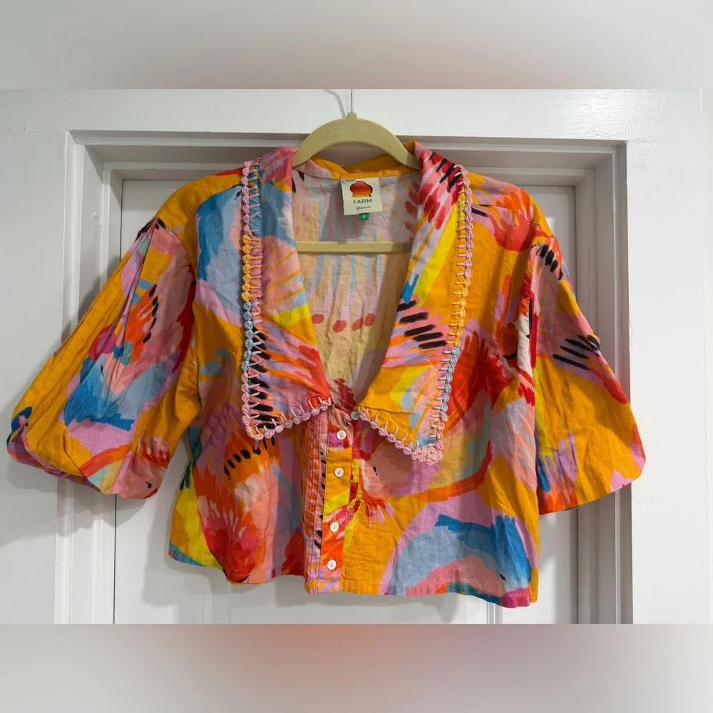 FARM Rio Size Small Neon Macaws Puff Sleeve Cropped Blouse - Picture 1 of 7